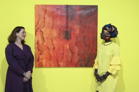 Aminata Sow et Gervanne Leridon devant son oeuvre "Energie durable"